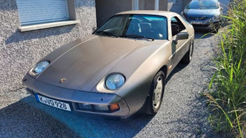 33 porsche 928s 1983